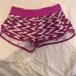 Ivivva short size 14 Girl or size 4 in lululemon Women size
